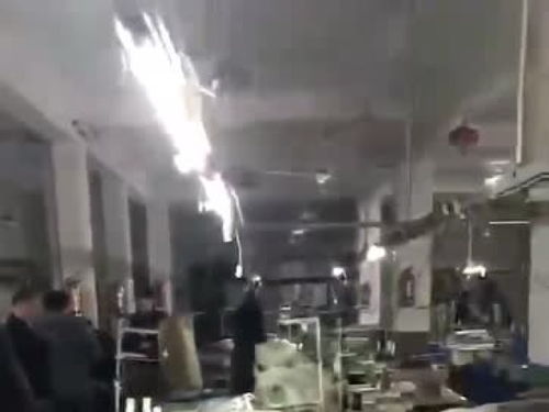 丟下服裝加工廠老板跑了 杭州服裝加工業遭遇寒冬