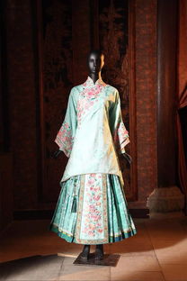 那年花開(kāi)月正圓 拯救了劇荒,卻被劇中服裝圈了粉